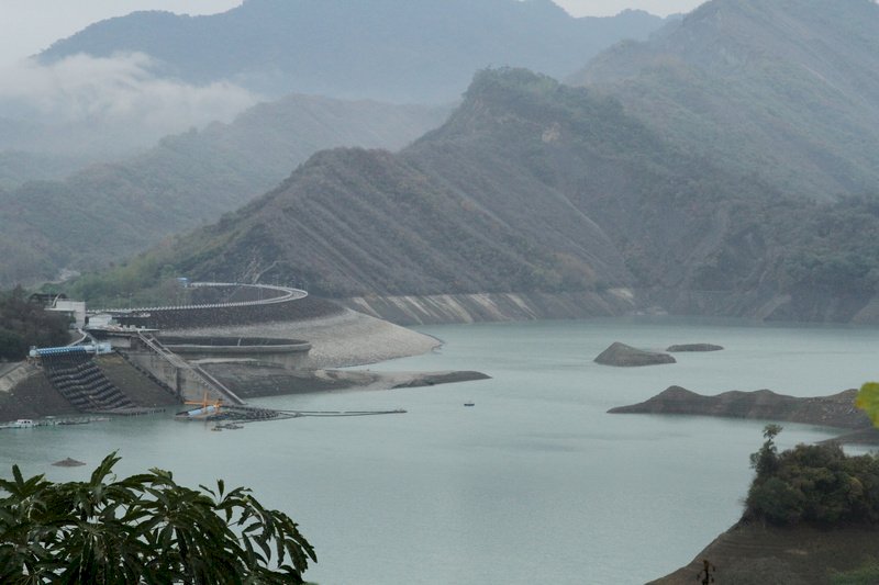 Mưa lớn những ngày gần đây dự tính đã giúp các hồ chứa tích trữ được 13,18 triệu tấn nước