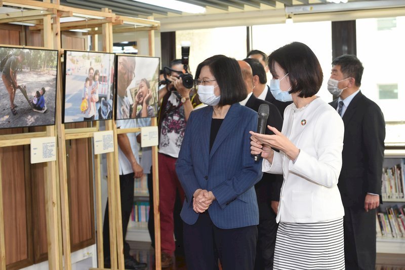 Tổng thống Thái Anh Văn: Chính phủ sẽ tiếp tục là người bạn cùng chiến tuyến với các bố mẹ, để mọi người chịu kết hôn, dám sinh con, yên tâm nuôi dưỡng con cái
