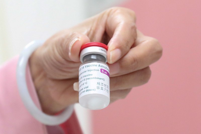 410 nghìn liều vắc-xin sẽ ưu tiên dành cho đội ngũ y tế tuyến đầu và y bác sỹ thuộc bệnh viện chuyên trách