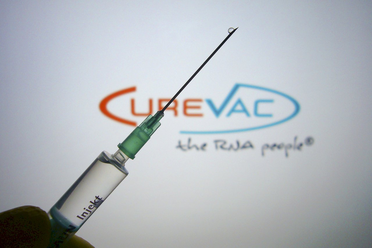 Vaccine hãng CureVac nước Đức thử nghiệm giai đoạn cuối chỉ đạt hiệu quả 47%