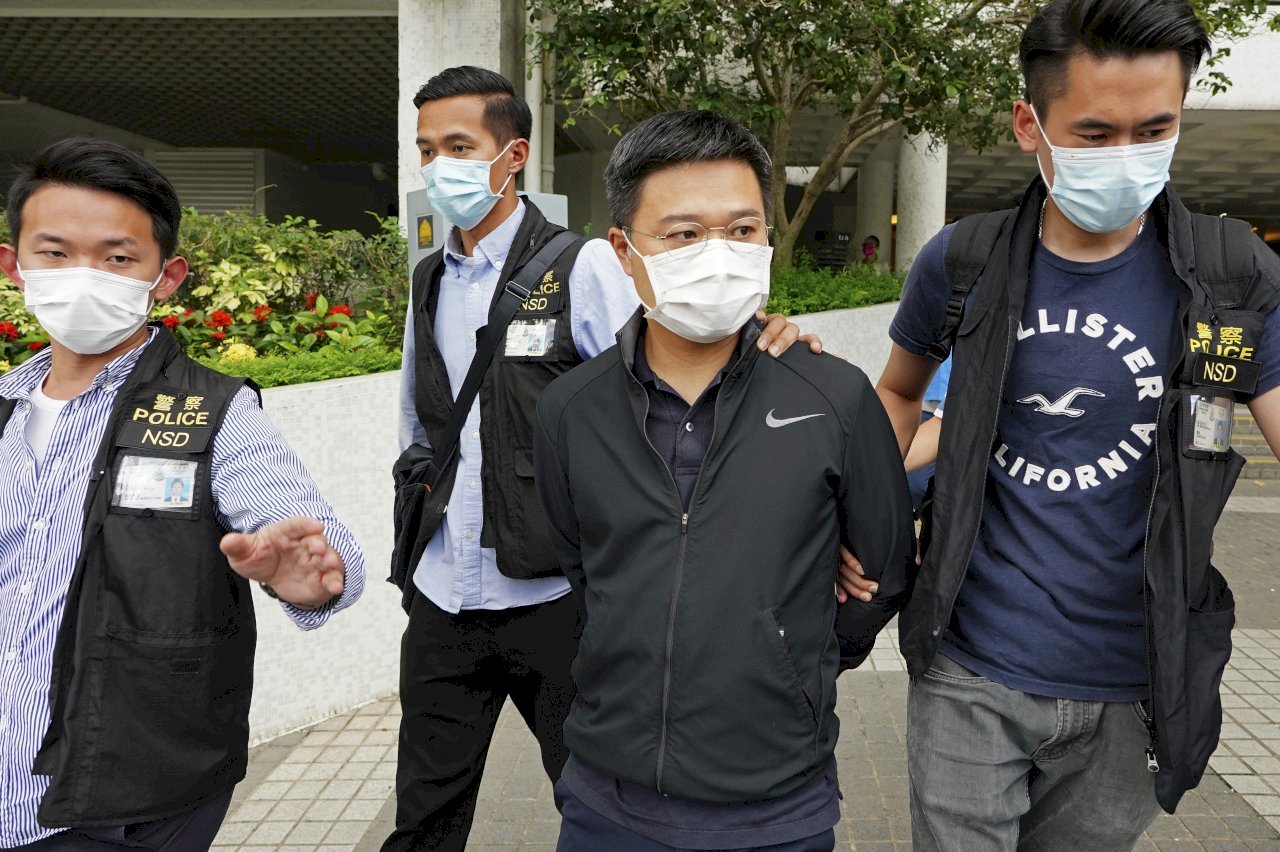 Lãnh đạo tờ Apple Daily của Hong Kong bị bắt, Ủy ban Trung Hoa Lục Địa: dùng luật hà khắc để đối phó với truyền thông báo chí