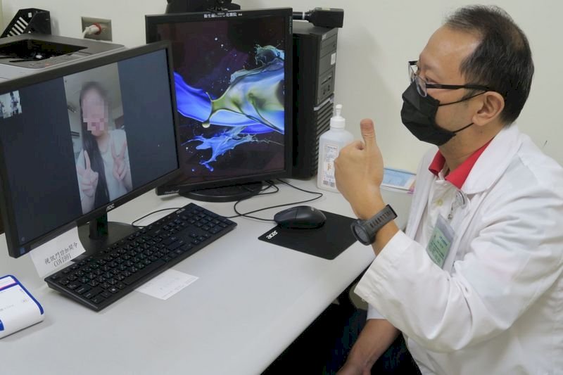 Thuốc Đông Y Qing Quan Yi Hao (RespireAid ) kết hợp điều trị cùng với Tây Y, giúp bệnh nhân nhiễm Covid-19 hồi phục được xuất viện