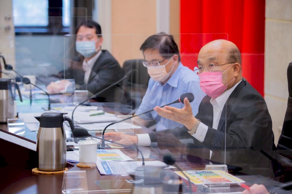 Tình hình dịch Covid-19 tại nhiều huyện thị thuyên giảm. Thủ tướng Tô Trình Xương chỉ thị lập kế hoạch hủy bỏ các biện pháp kiểm soát dịch bệnh cấp độ 3