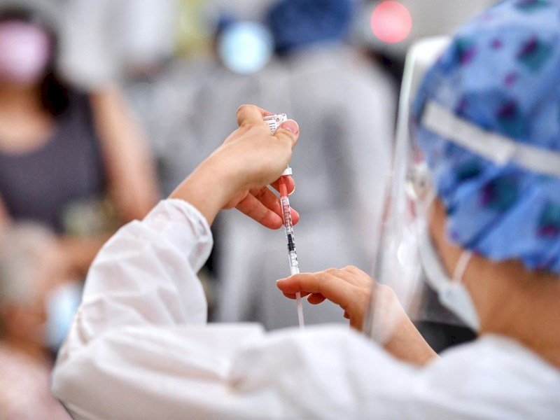 Video: Sở quản lý Dược phẩm và Thực phẩm phê duyệt cho trẻ em từ 12-17 tuổi tiêm vaccine Pfizer và Moderna