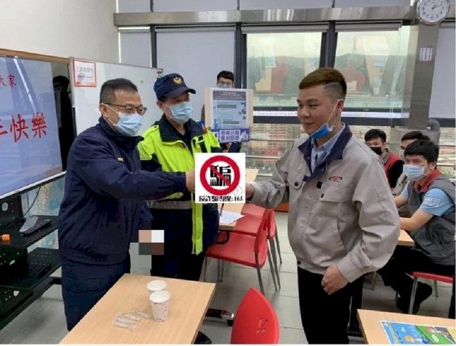 Cảnh sát Shulin tuyên truyền hướng dẫn bằng tiếng Việt, giúp lao động di trú hiểu được các thủ pháp lừa đảo