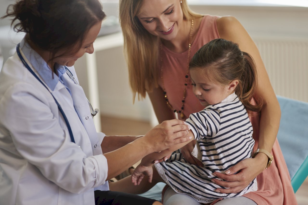 Mỹ dự kiến sớm nhất vào cuối tháng 2 cấp phép tiêm vaccine BNT cho trẻ 6 tháng tuổi đến dưới 5 tuổi