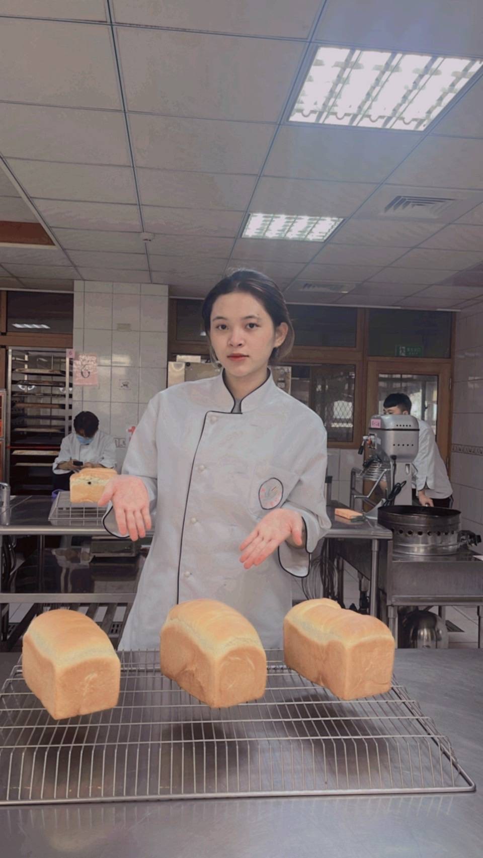 Kim Thu chia sẻ về việc học ngành ẩm thực, làm bánh tại trường trung học nghề cấp 3