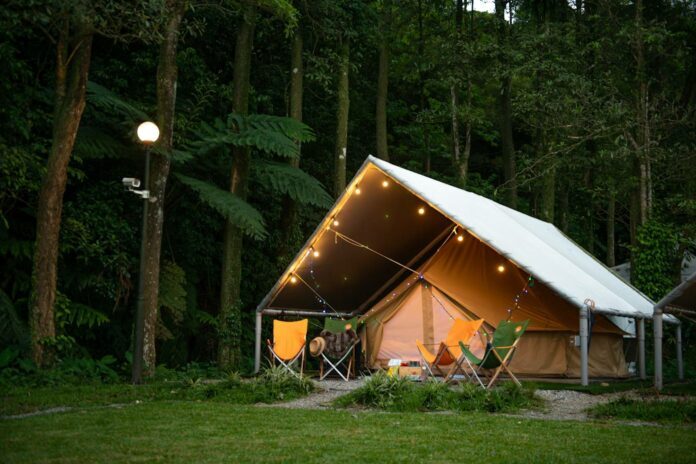 Thú vui Glamping cắm trại lười, xu hướng du lịch mới của giới trẻ Đài