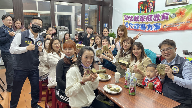 Sở Di dân tổ chức hoạt động văn hóa đón tết truyền thống cho di dân mới Việt Nam tại Bành Hồ