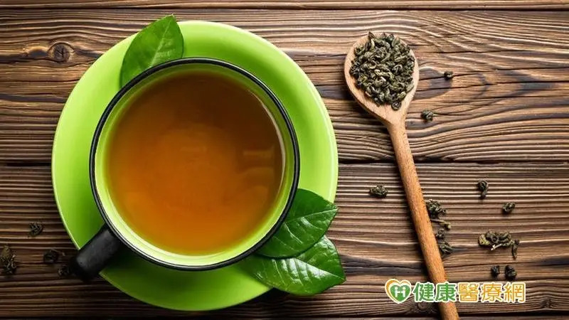 Tại sao uống trà không đường vẫn tăng cân?