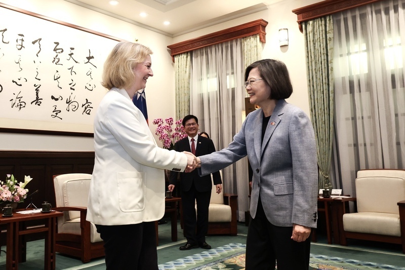 Tổng thống gặp gỡ cựu Thủ tướng Anh Liz Truss, hy vọng ký kết Hiệp định Thương mại và Đầu tư Đài- Anh
