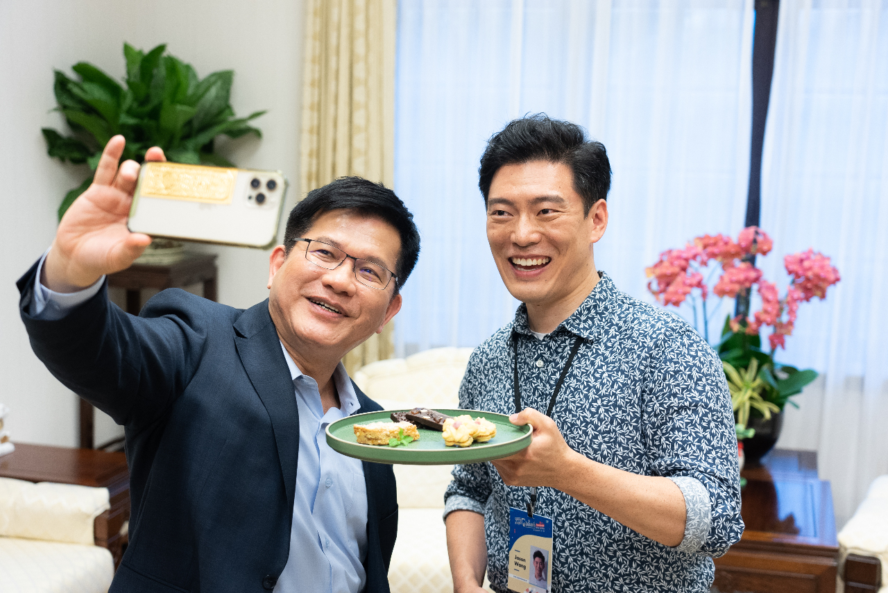 Chương trình “Trọ một đêm tại Phủ Tổng thống” thu hút nhiều đầu bếp lừng danh quốc tế và hàng chục triệu người nổi tiếng đăng ký tham gia
