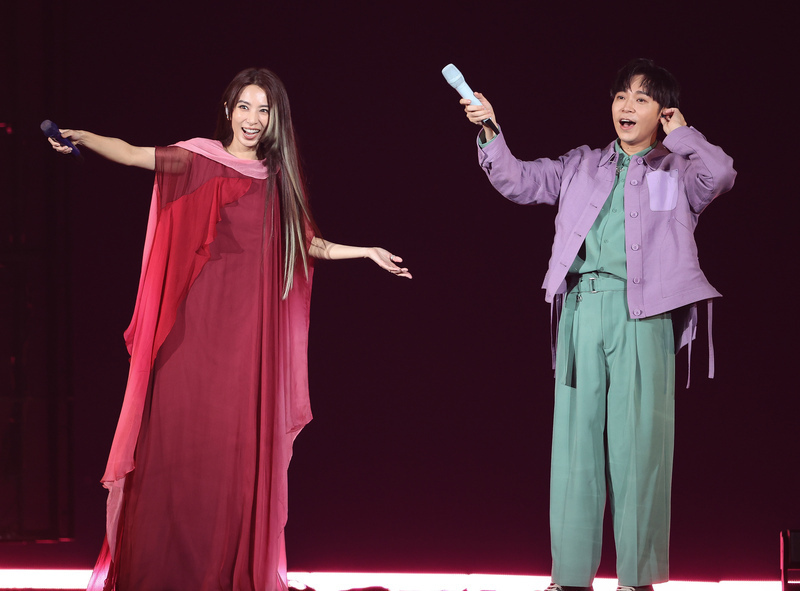 Nữ ca sĩ Hebe tổ chức 5 buổi biểu diễn tại Taipei Arena, mang đến nhiều bất ngờ cho công chúng