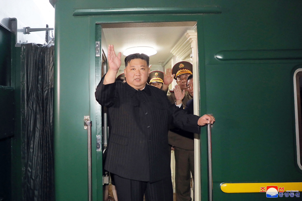 Nhà lãnh đạo Triều Tiên Kim Jong Un đã tới Nga thực hiện chuyến công du nước ngoài đầu tiên sau hơn 4 năm