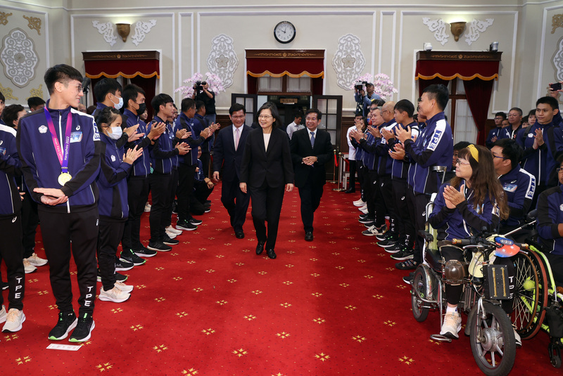 Tổng thống cảm ơn các tuyển thủ đã thi đấu hết mình tại Đại hội thể thao châu Á dành cho người khuyết tật, ủng hộ tuyển thủ chuẩn bị cho Paralympic Paris