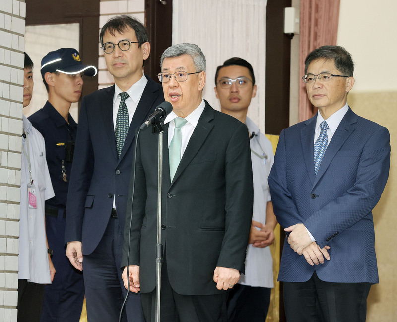 Thủ tướng Trần Kiến Nhân: Kể từ sang năm chính phủ sẽ trợ cấp cho sinh viên ở tại ký túc xá của nhà trường