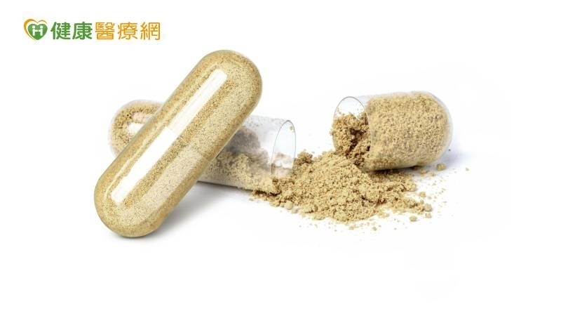 Thuốc Đông Y bị vón cục có sử dụng được không? Dược sĩ cho biết chỉ khi nào chất lượng thuốc bị thay đổi mới cần phải vứt bỏ