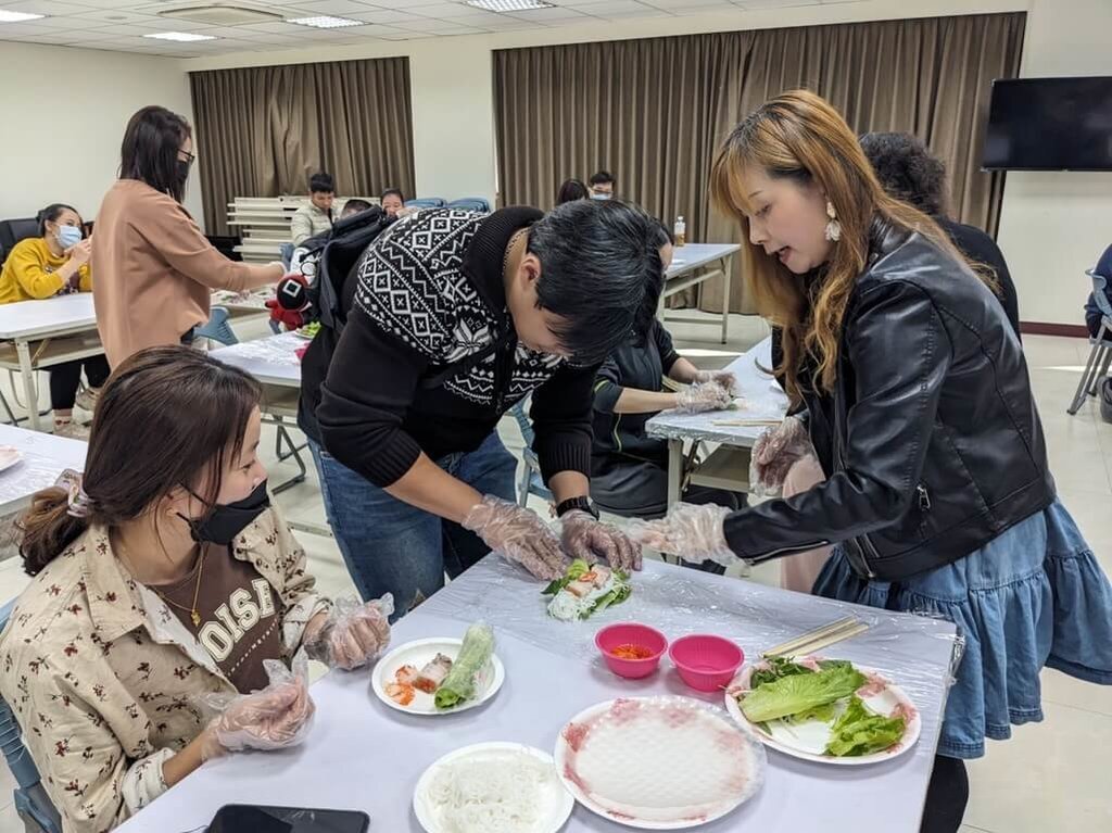 Sở di dân tổ chức tọa đàm giáo dục gia đình dành cho di dân mới
