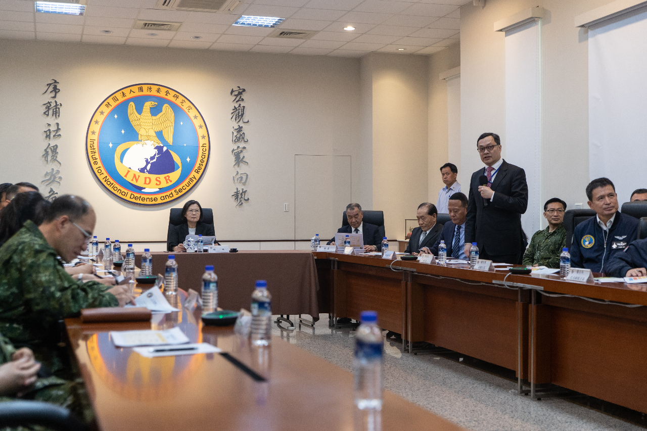 Tổng thống đến thăm Viện Nghiên cứu Quốc phòng và An ninh, khẳng định ba thành tựu nắm bắt tình hình, chiêu mộ nhân tài và giao lưu đối ngoại