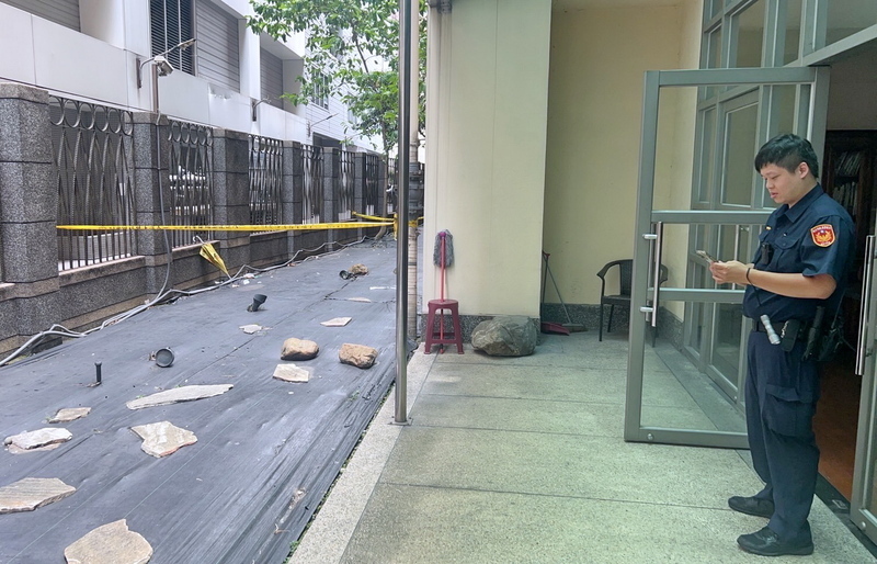 Quản trị viên diễn đàn học thuật trực tuyến bị tình nghi có liên quan đến vụ quay lén video trong nhà vệ sinh lớp học thêm để cung cấp cho website khiêu dâm