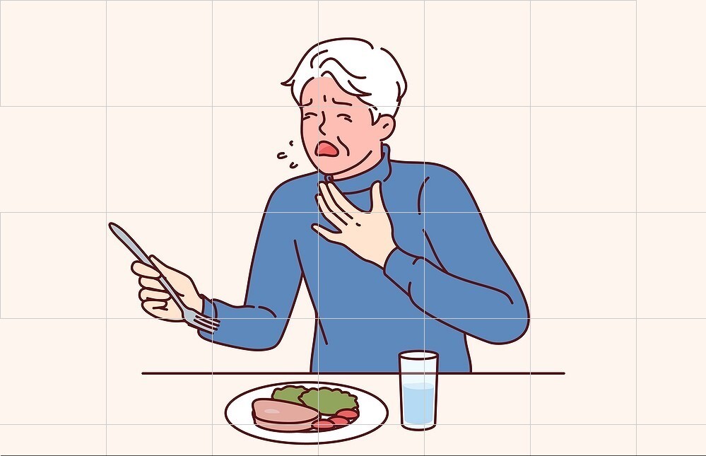 Khi ăn bị nghẹn phải làm thế nào? Bác sĩ kiến nghị 2 cách xử trí đơn giản