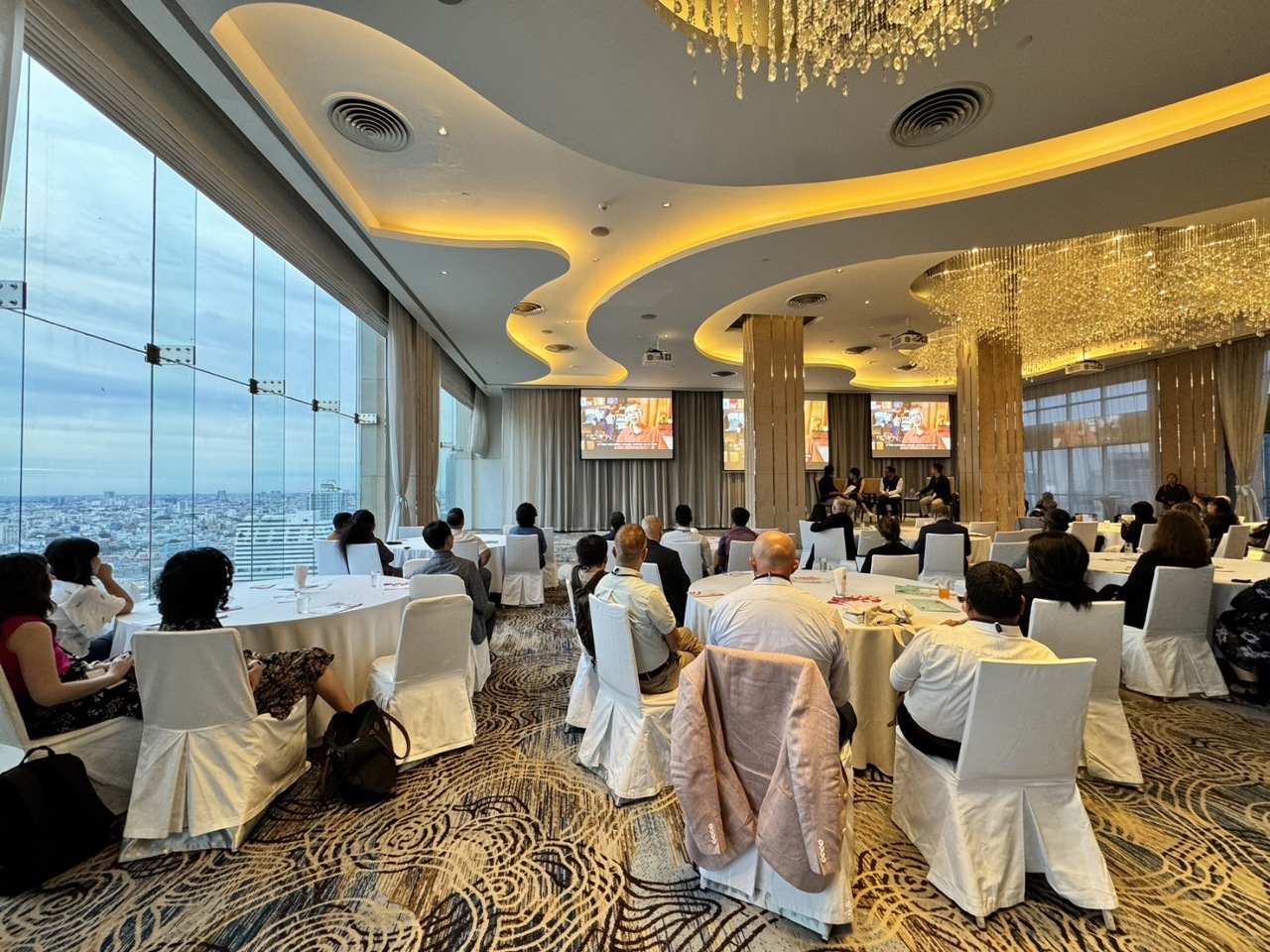 Đài Rti đến Thái Lan tham gia Diễn đàn Trung tâm châu Á, ủng hộ dân chủ bất chấp rào cản