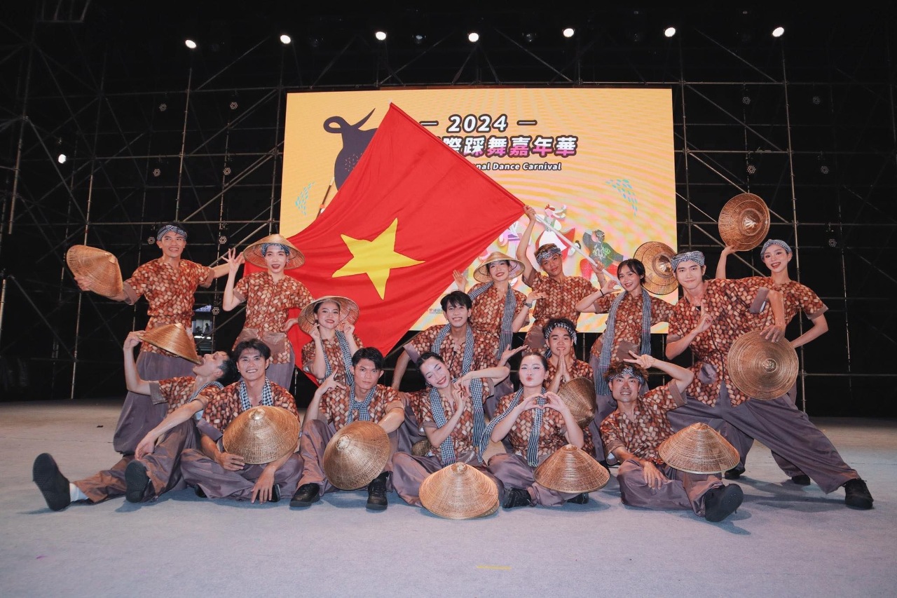 Lễ hội vũ đạo quốc tế Đài Trung 2024: Quang Đăng và LIFEDANCE kể về cuộc sống người Việt xưa qua những điệu nhảy