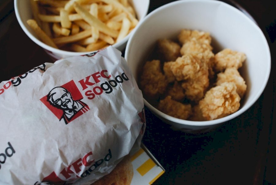 Bột gia vị gà rán của KFC bị phát hiện có chứa ethylene oxide. KFC cho biết: lô hàng này chưa đưa vào thị trường