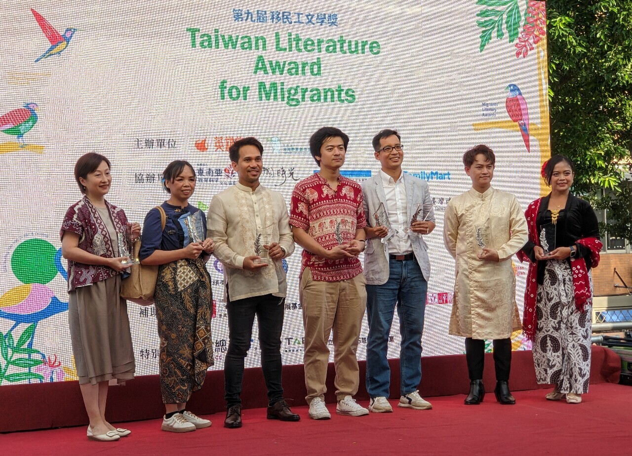 Lễ trao giải Giải thưởng Văn học dành cho di dân mới và lao động lần thứ 9: MC Đức Mạnh hy vọng tác phẩm về tân di dân được chuyển thể và lên sóng màn ảnh rộng