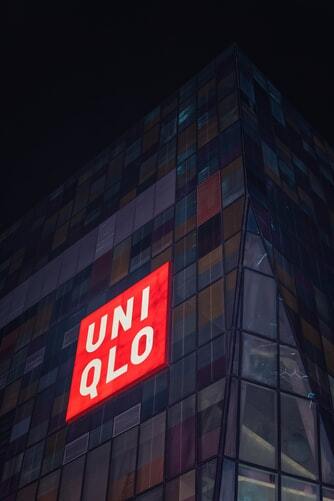 BBC: Chủ doanh nghiệp thương hiệu quần áo UNIQLO lần đầu lên tiếng không sử dụng bông vải Tân Cương