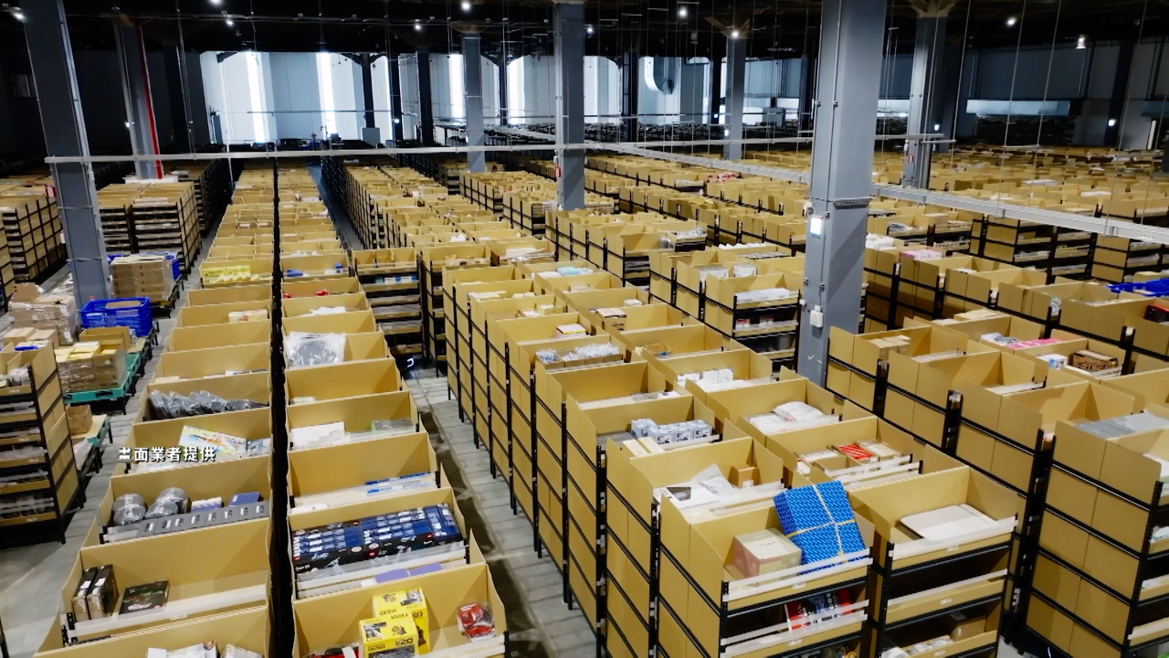 Các công ty thương mại điện tử áp dụng công nghệ AI và tự động hóa để rút ngắn thời gian giao hàng trước Tết