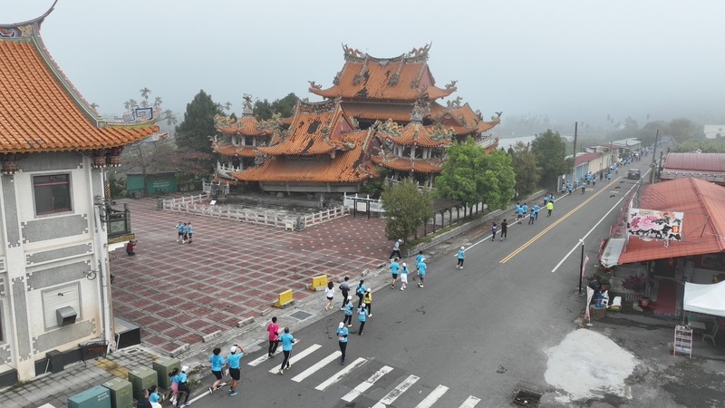 Hơn 2.000 vận động viên đến từ 20 quốc gia tham gia Giải Marathon Quốc tế Jiji