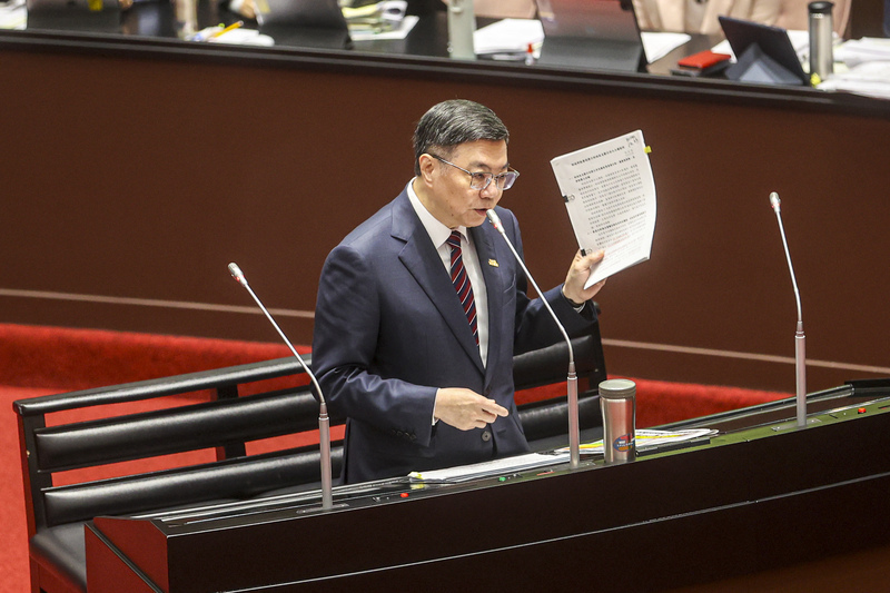 Ngân sách quốc phòng đạt 10% GDP? Trác Vinh Thái: Hiện tại chúng ta chưa đủ khả năng
