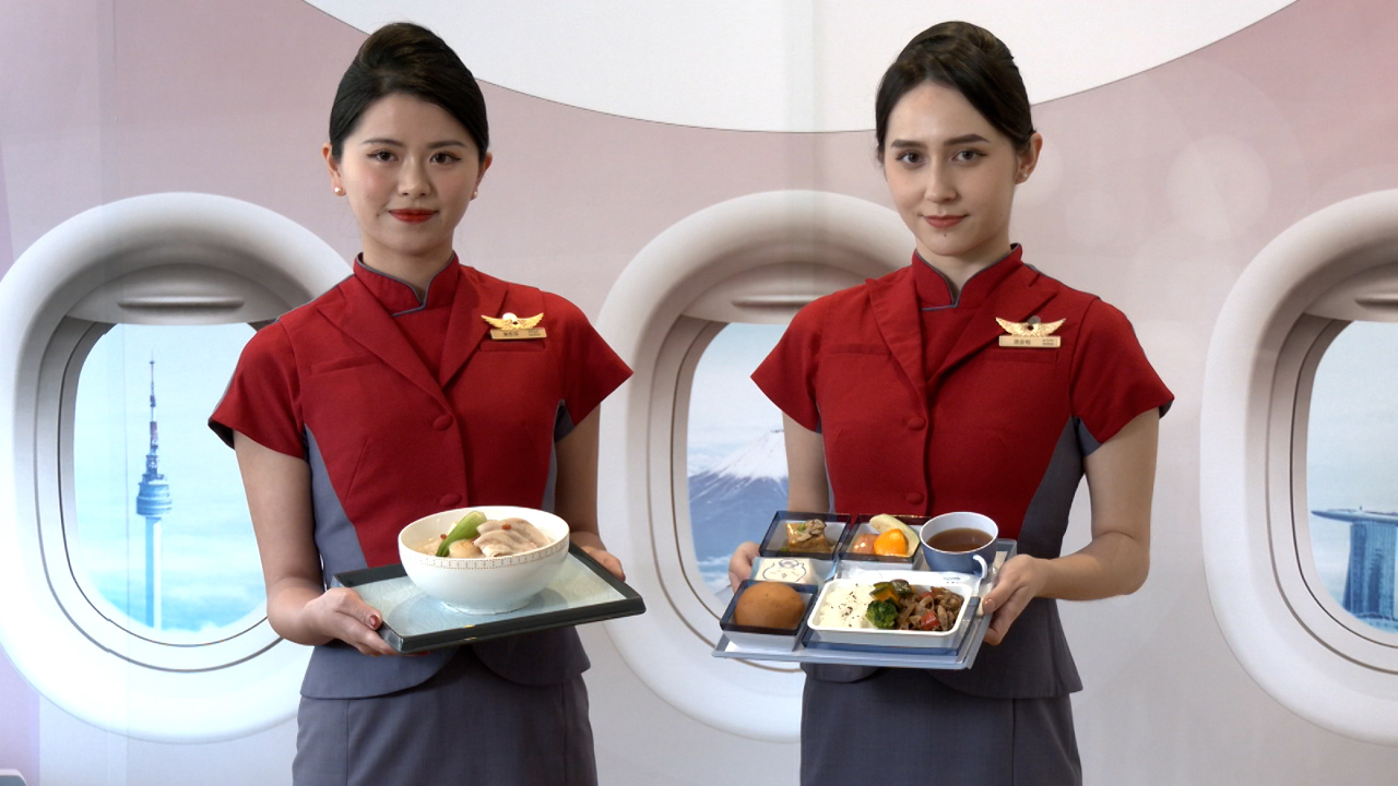 Các hãng hàng không đua nhau ra mắt suất ăn hấp dẫn để thu hút hành khách