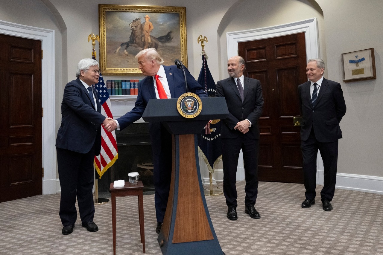 Reuters: Donald Trump từng cảnh báo TSMC Đài Loan nếu không thực hiện cam kết xây dựng nhà máy tại Mỹ sẽ áp thuế 100%