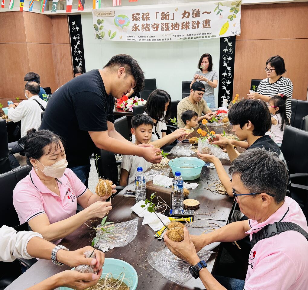 Cuộc sống xanh hóa và tái sinh môi trường bước vào đời sống thường nhật. Văn phòng Hộ tịch Tả Doanh cùng di dân mới trải nghiệm lối sống xanh và hướng đến phát thải ròng bằng không