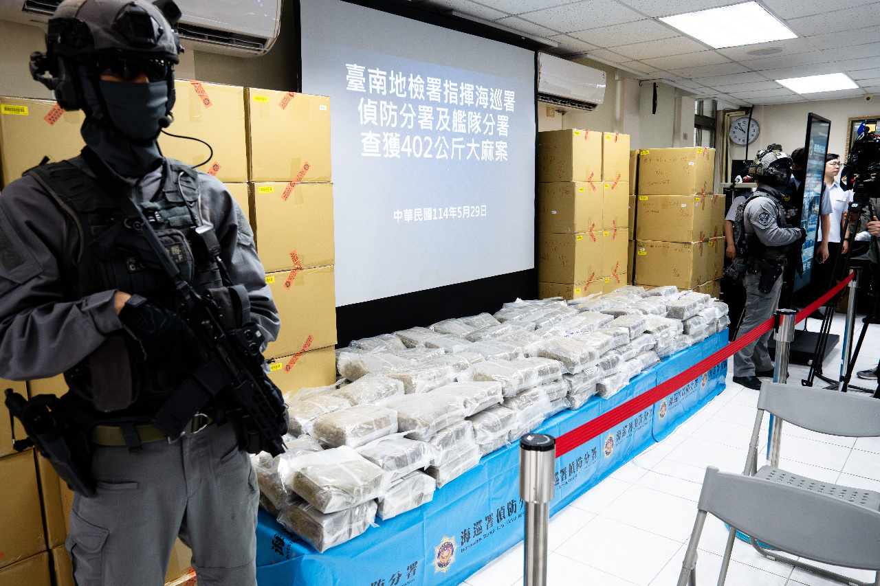 Sở Tuần duyên triệt phá vụ buôn lậu ma túy lớn nhất từ đầu 2025 đến nay, tổng giá trị lô hàng lên đến 850 triệu Đài tệ